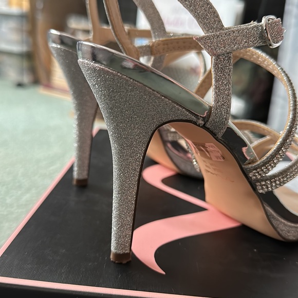 Nina Formal Heels - Picture 3 of 12